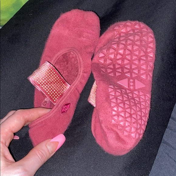 Grip socks for barre or Pilates - Picture 13 of 16